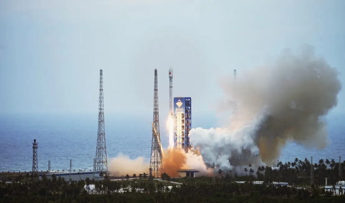 China’s Long March-12 rocket launches new internet satellite group