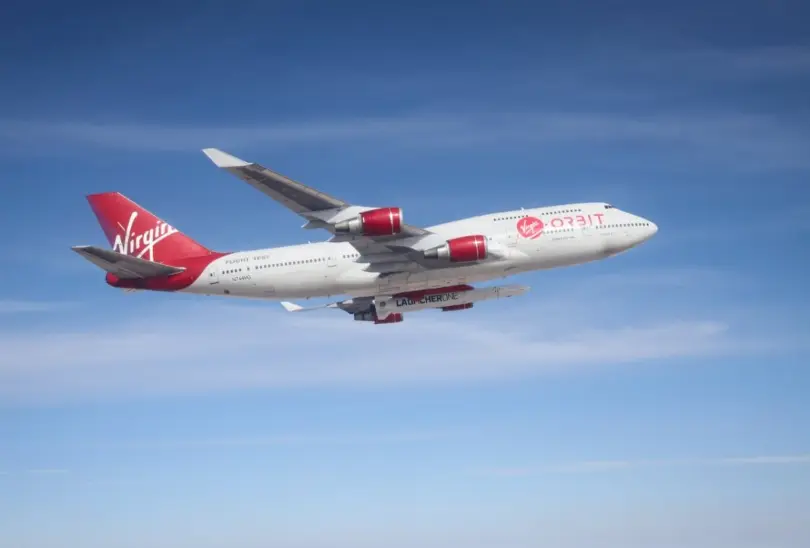Cosmic Girl takes LauncherOne on its first captive carry flight test