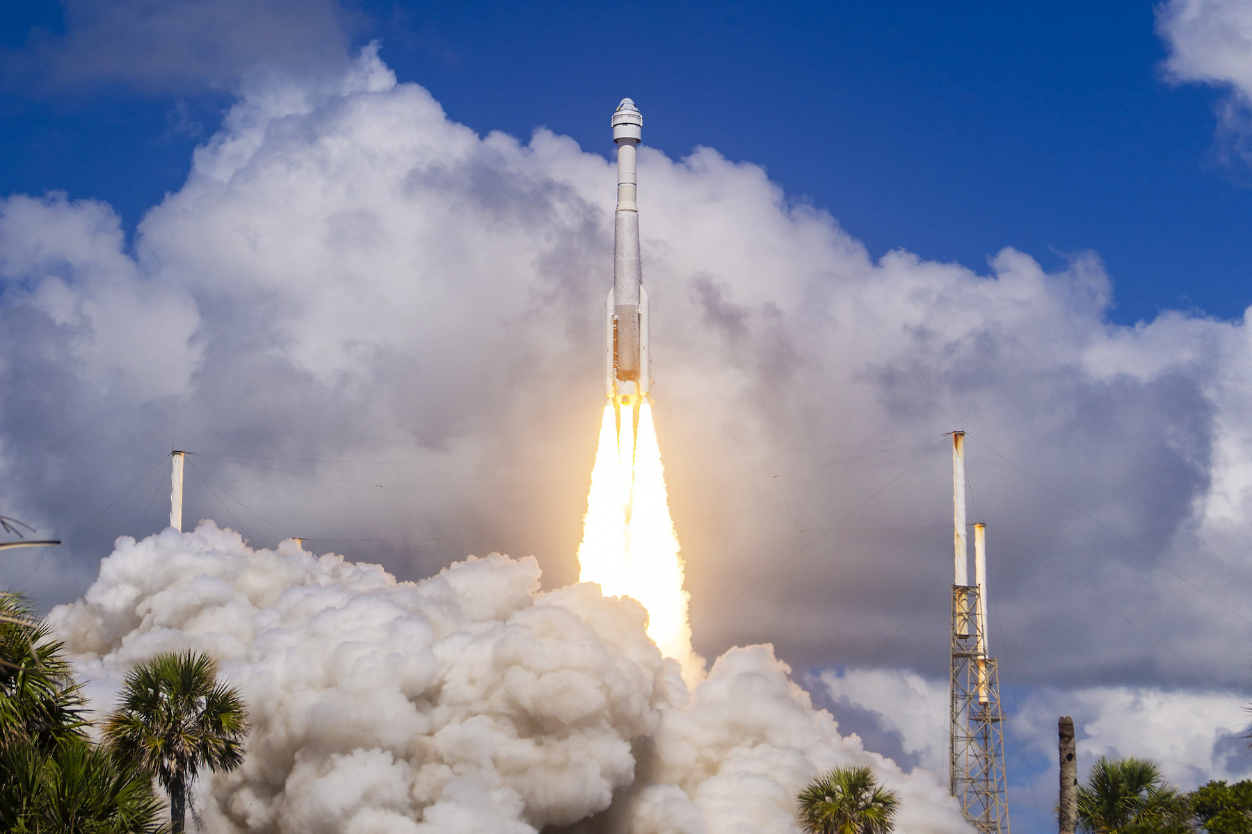 Boeing’s Starliner finally soars, but mission control reports more helium leaks