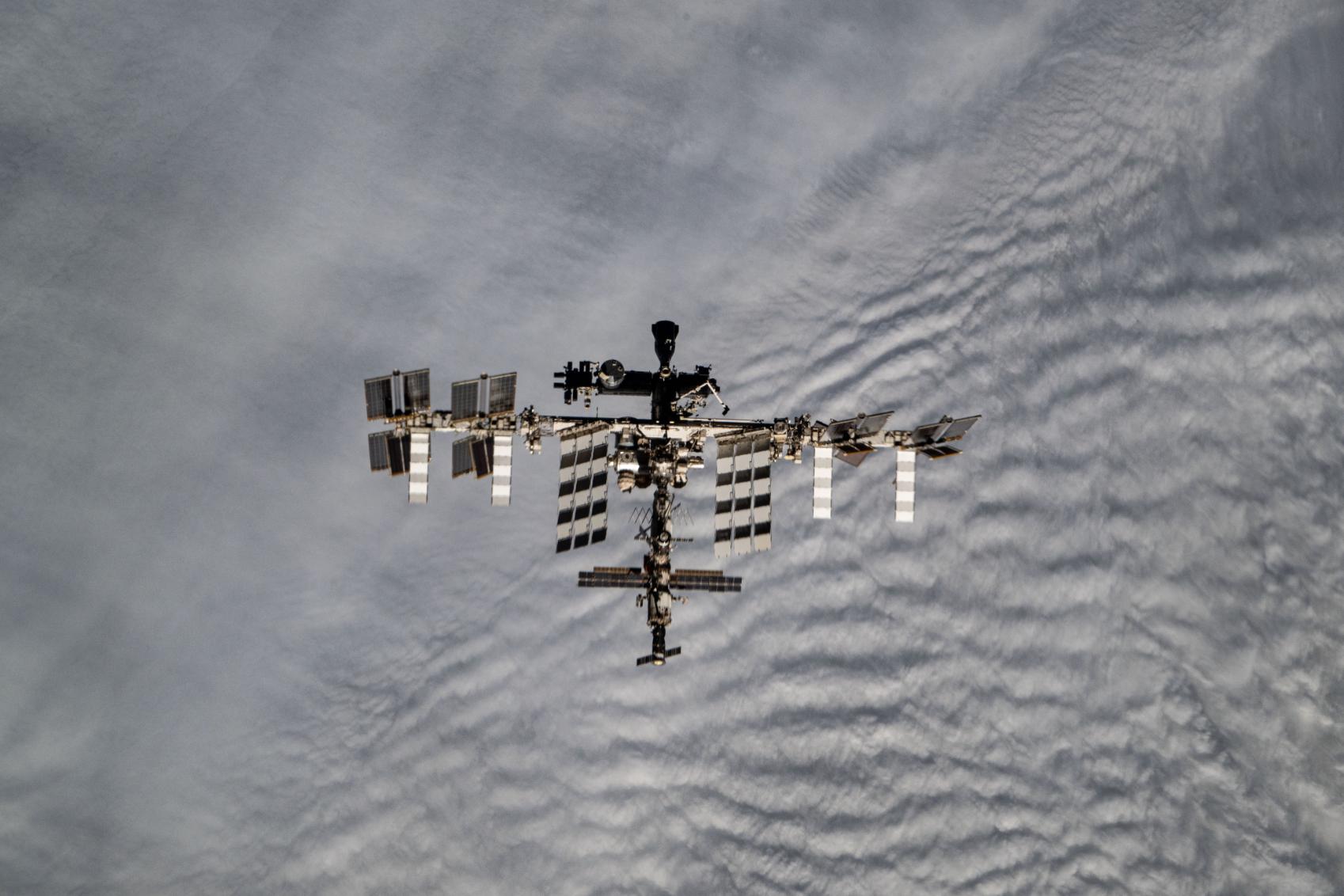 NASA Weighs Reducing ISS Crew and Research Amid Budget Constraints