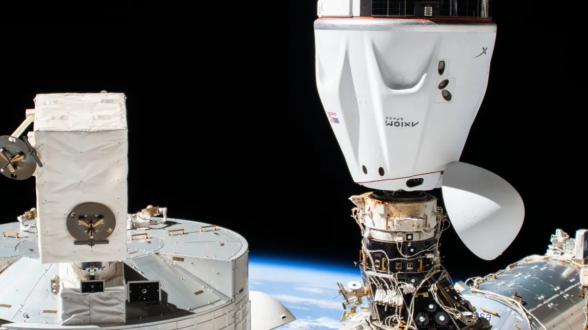NASA Awards Axiom Fifth Private Astronaut Mission to ISS, Targeting 2027 Launch