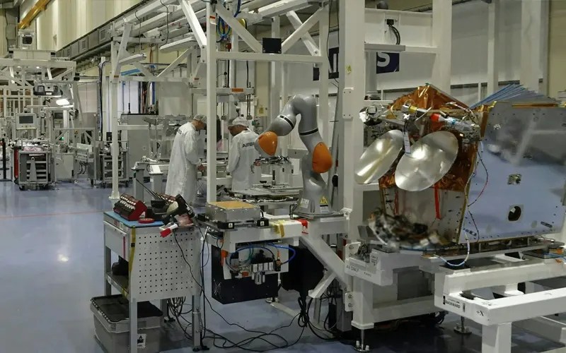 Eutelsat Adds 340 Satellites to Airbus Order for OneWeb LEO Network