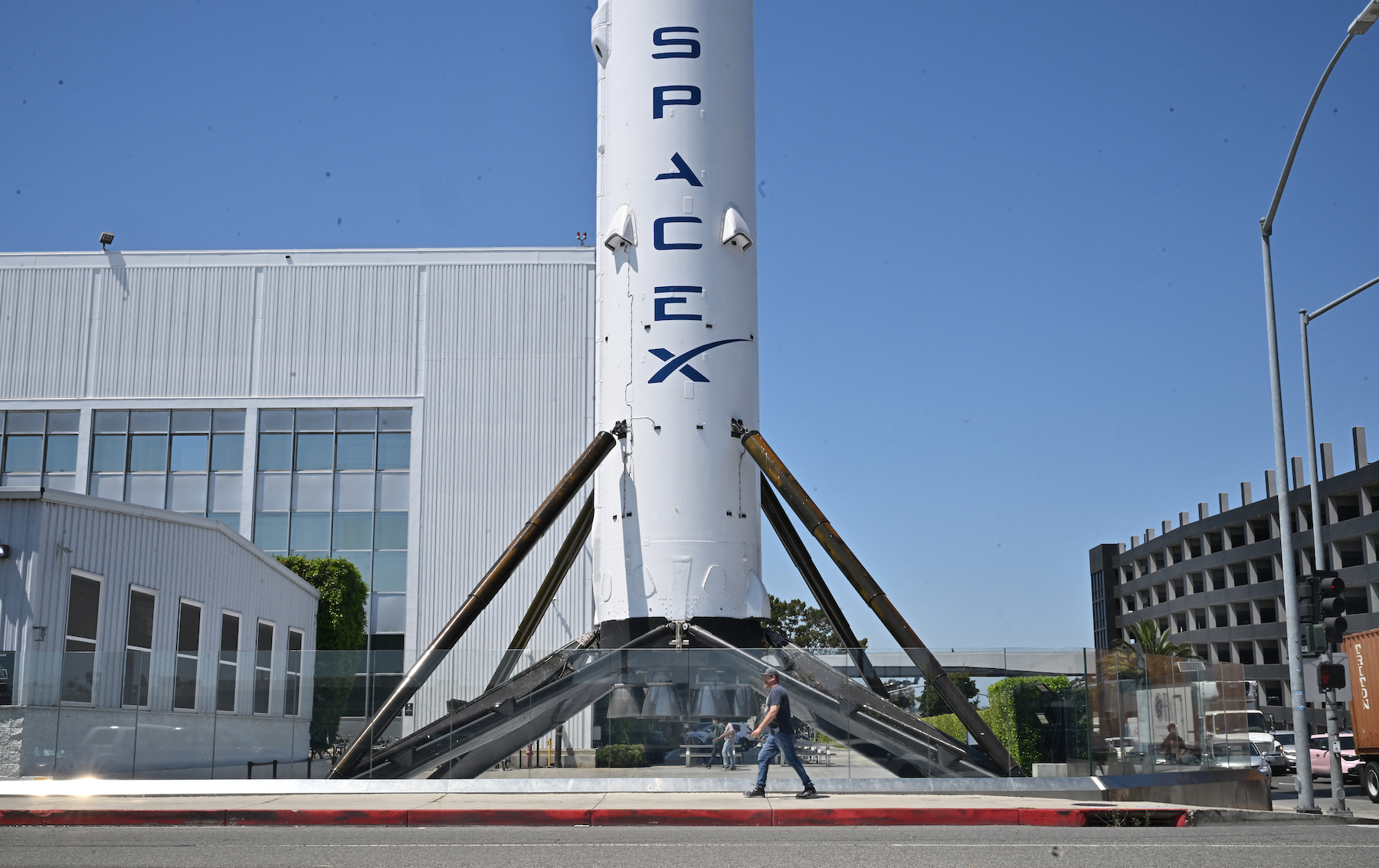 Elon Musk says SpaceX and X will relocate their headquarters to Texas