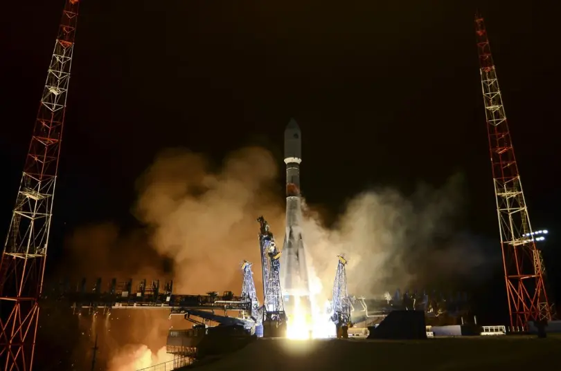 Soyuz 2.1b Launches Russian Early Warning Satellite