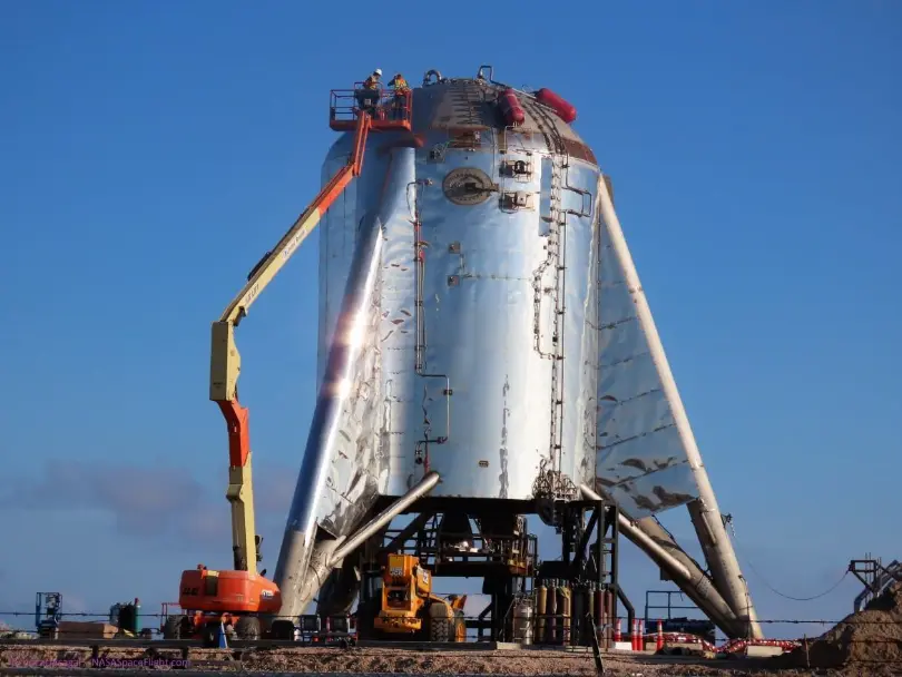 SpaceX readying Starhopper for hops in Texas as Pad 39A plans materialize in Florida