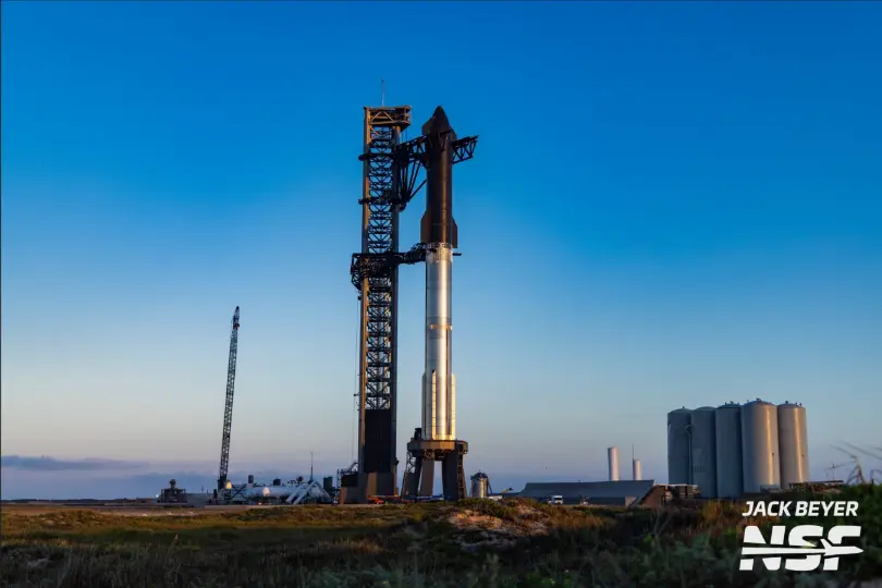 SpaceX stacks Ship 25 and Booster 9, prepares for flight