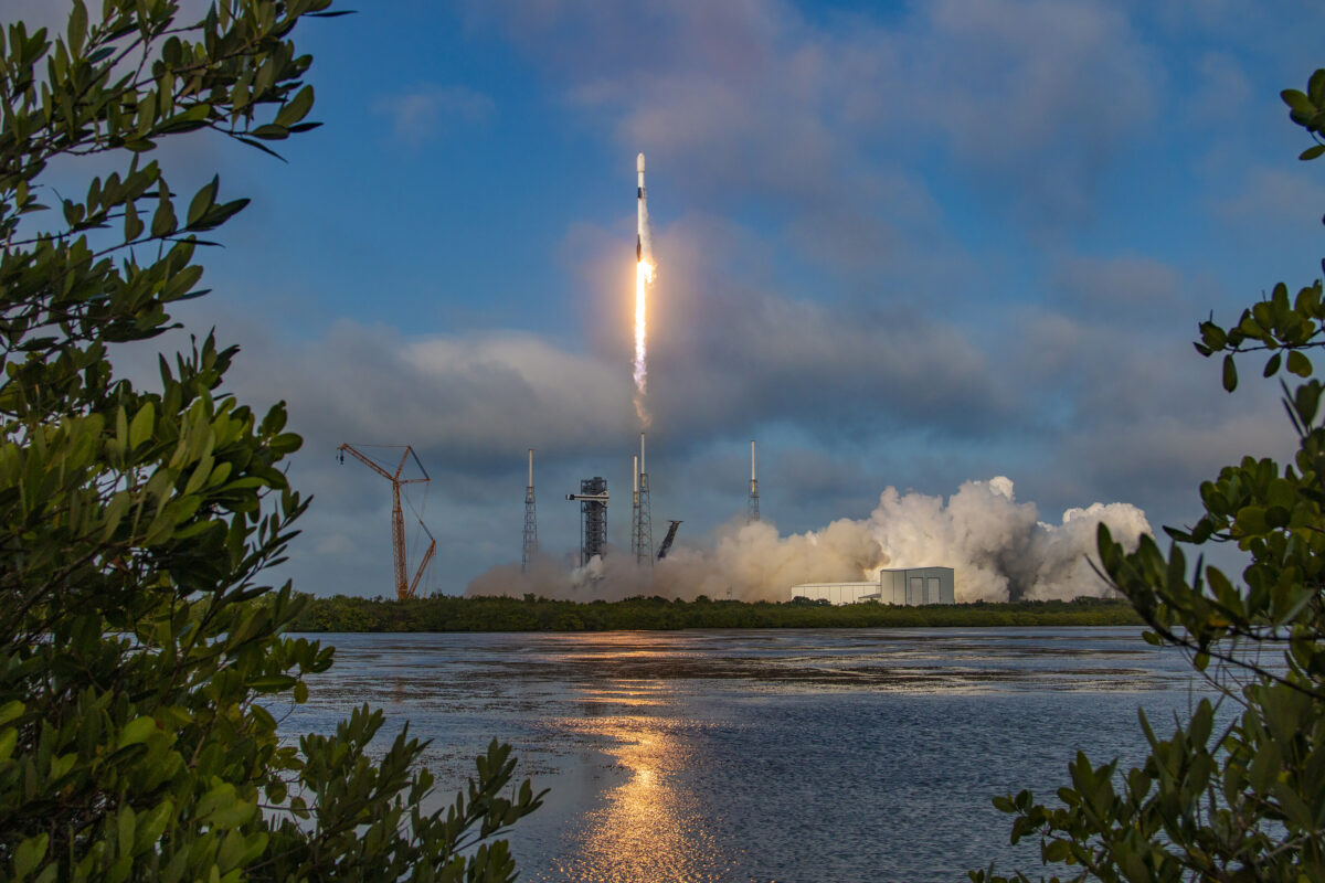 SpaceX Launches Third Pair of O3b mPower Satellites for SES Despite Electrical Issues