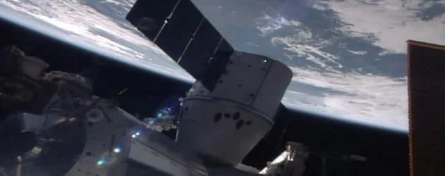 CRS-9 Dragon completes journey to the Space Station