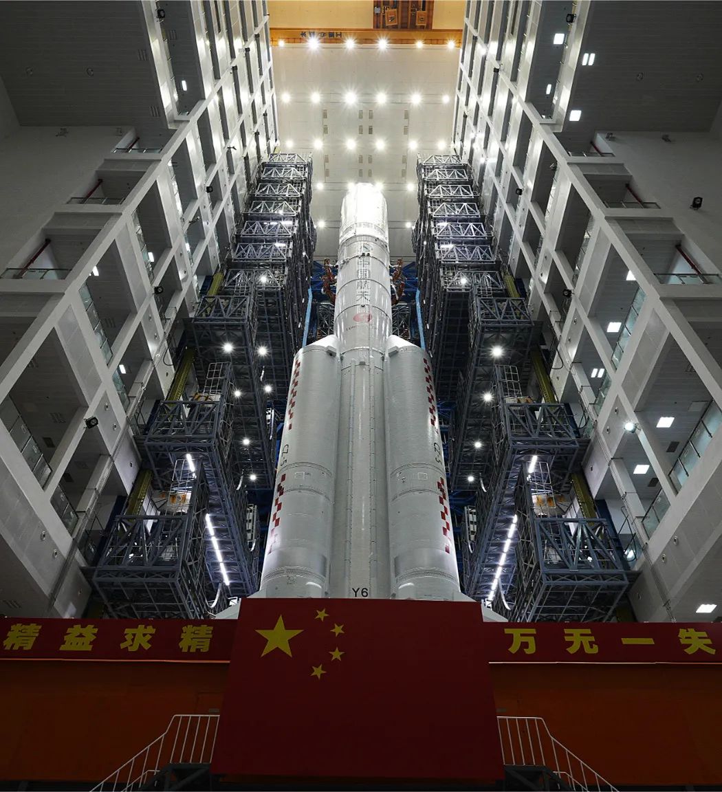 A top-secret Chinese spy satellite just launched on a supersized rocket
