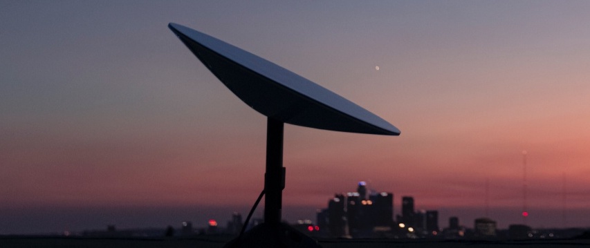 Ars Live Recap: Is SpaceX a launch company or a satellite communications company?