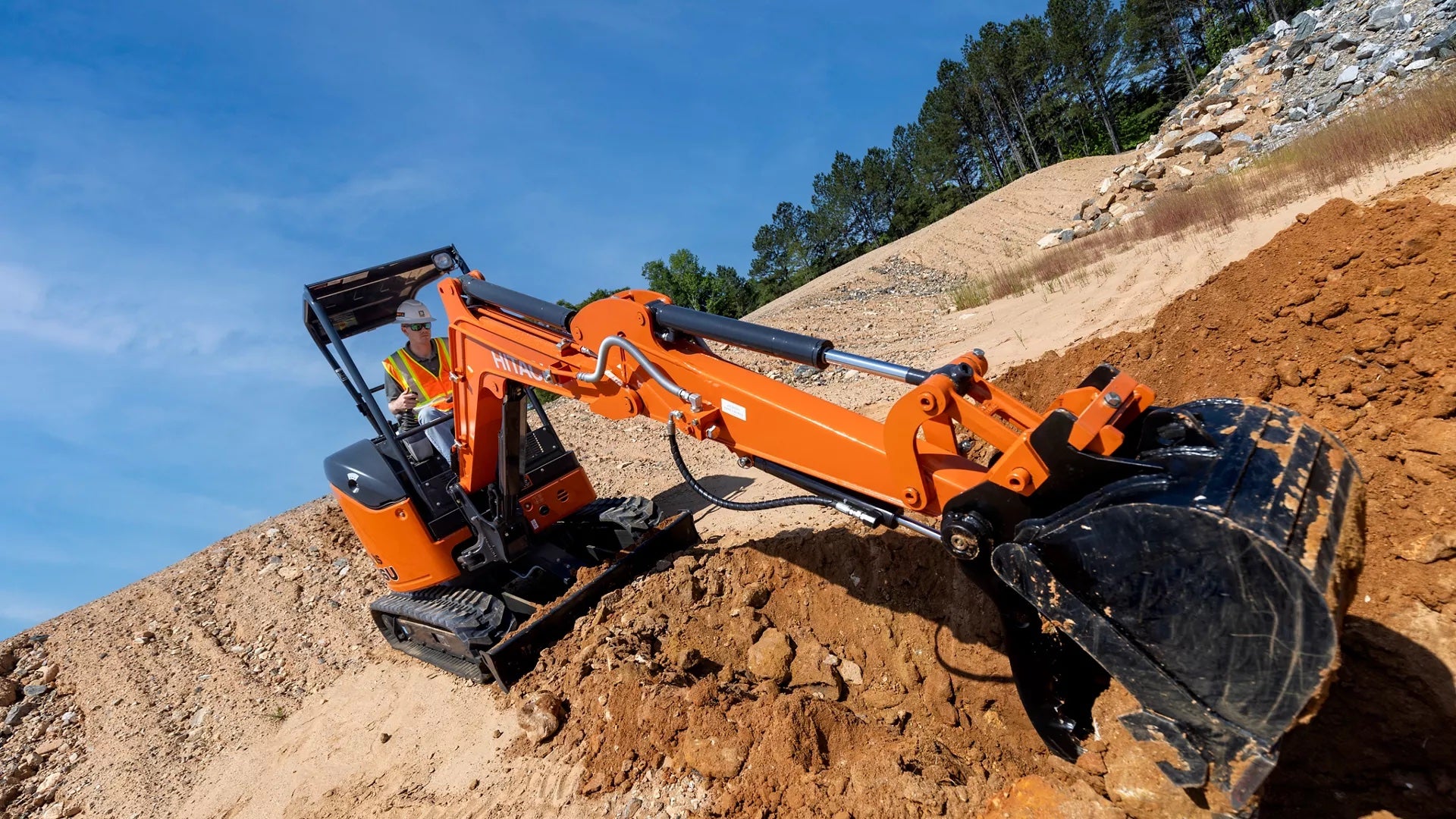Amazon Leo to Connect Construction Equipment for Hitachi Construction Machinery