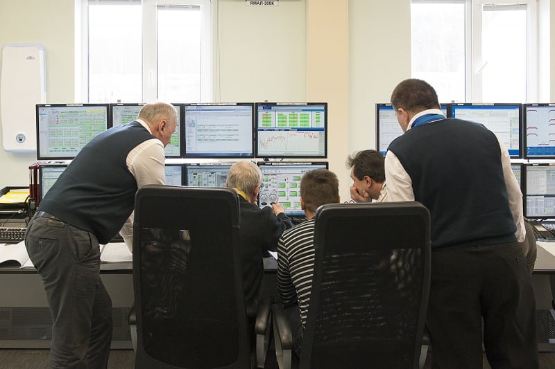 Gazprom Space Systems Begins Relocation of Yamal 300K Satellite