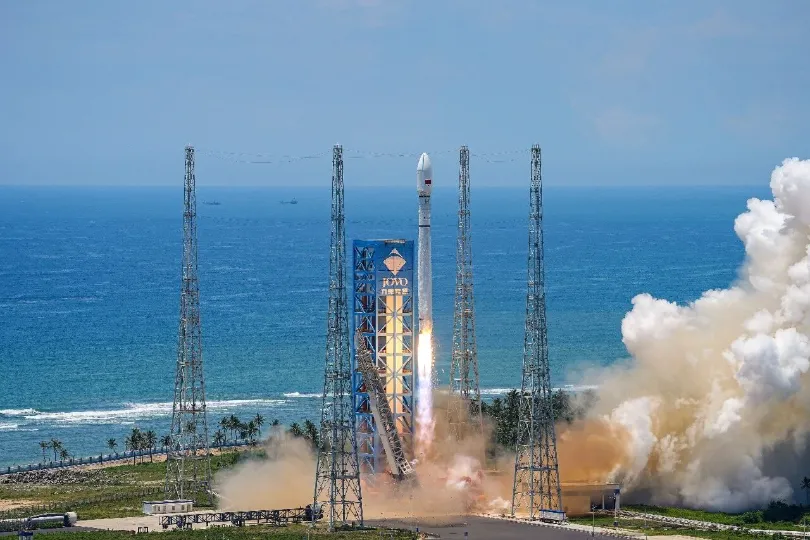 China Successfully Launches 24th Group of Low-Orbit Internet Satellites