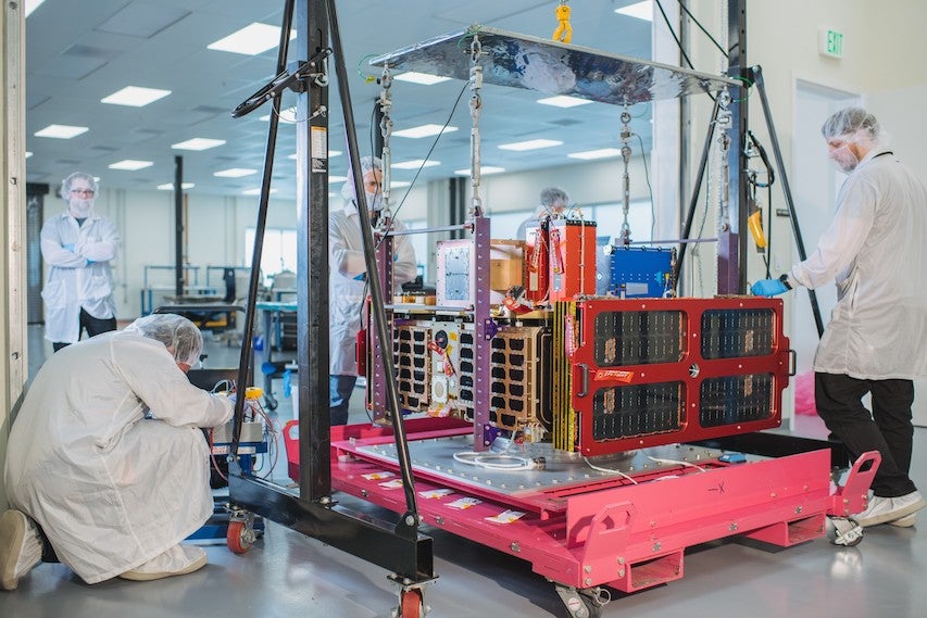 NASA Awards Momentus Study Contract for Robotic Technologies