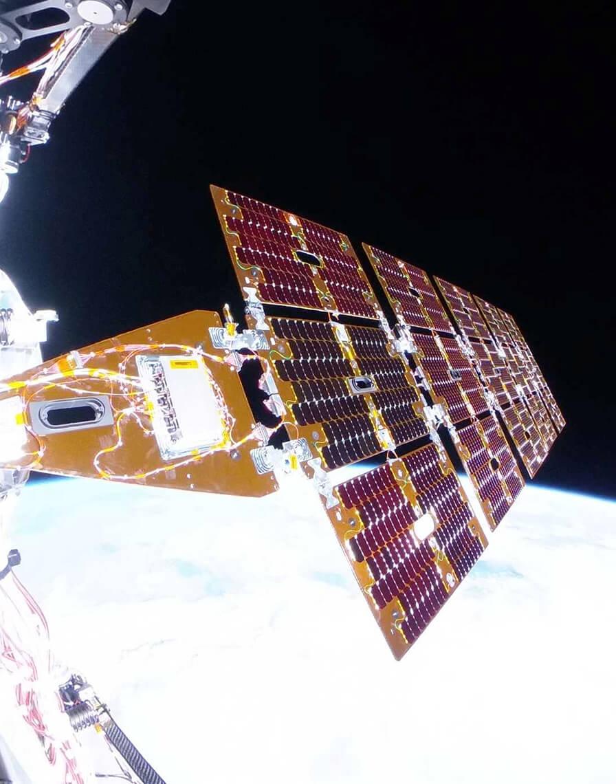 Rescue Spacecraft LINK Falters in Orbit as Swift’s Reentry Clock Ticks