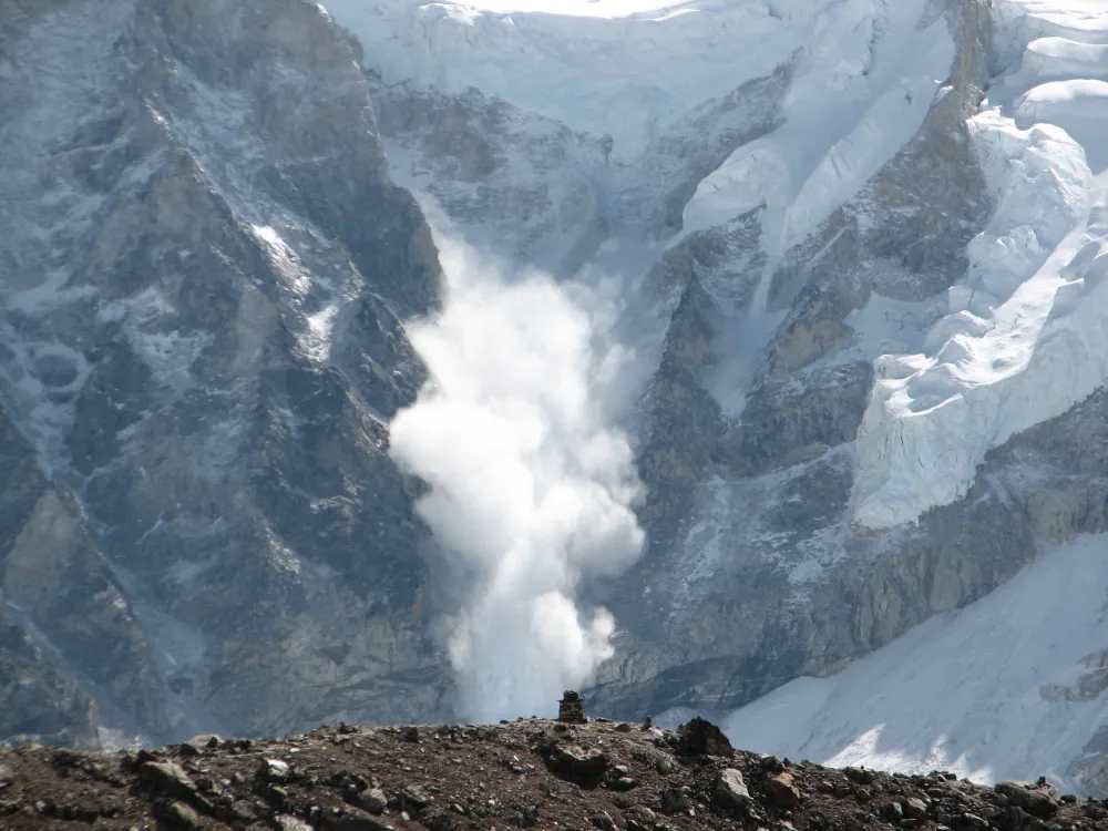 From Detecting Change to Assessing Risk Satellite Remote Sensing for High-Mountain Hazards