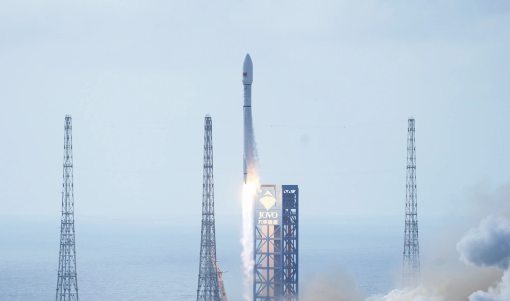 Long March 12 Successfully Launches the 25th Group of Low Earth Orbit Internet Satellites