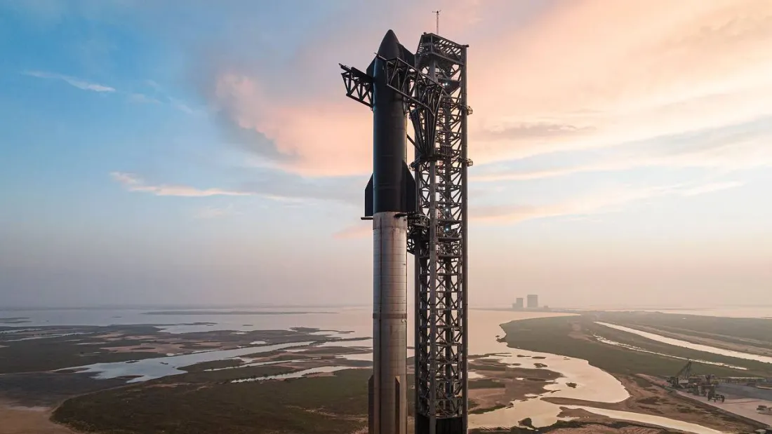 Starship Flight 14 Targets First Earth Orbit and 26 Starlink V3 Deployments